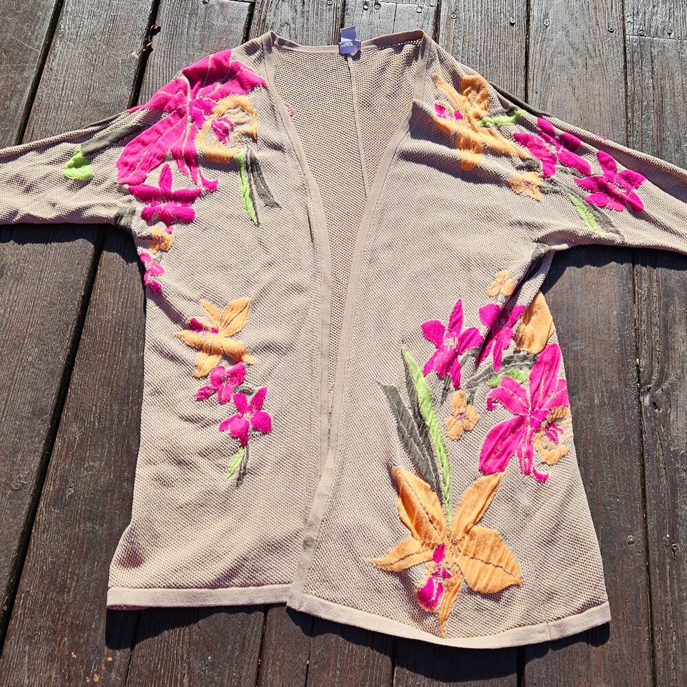 Chicos embroidered cardigan size 2 floral NWOT beautiful